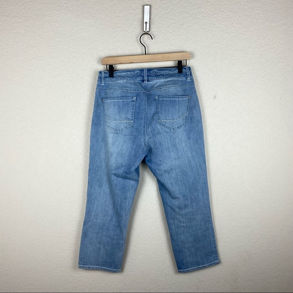 Cato Floral Embroidered Cropped Jeans - Picture 2 of 7